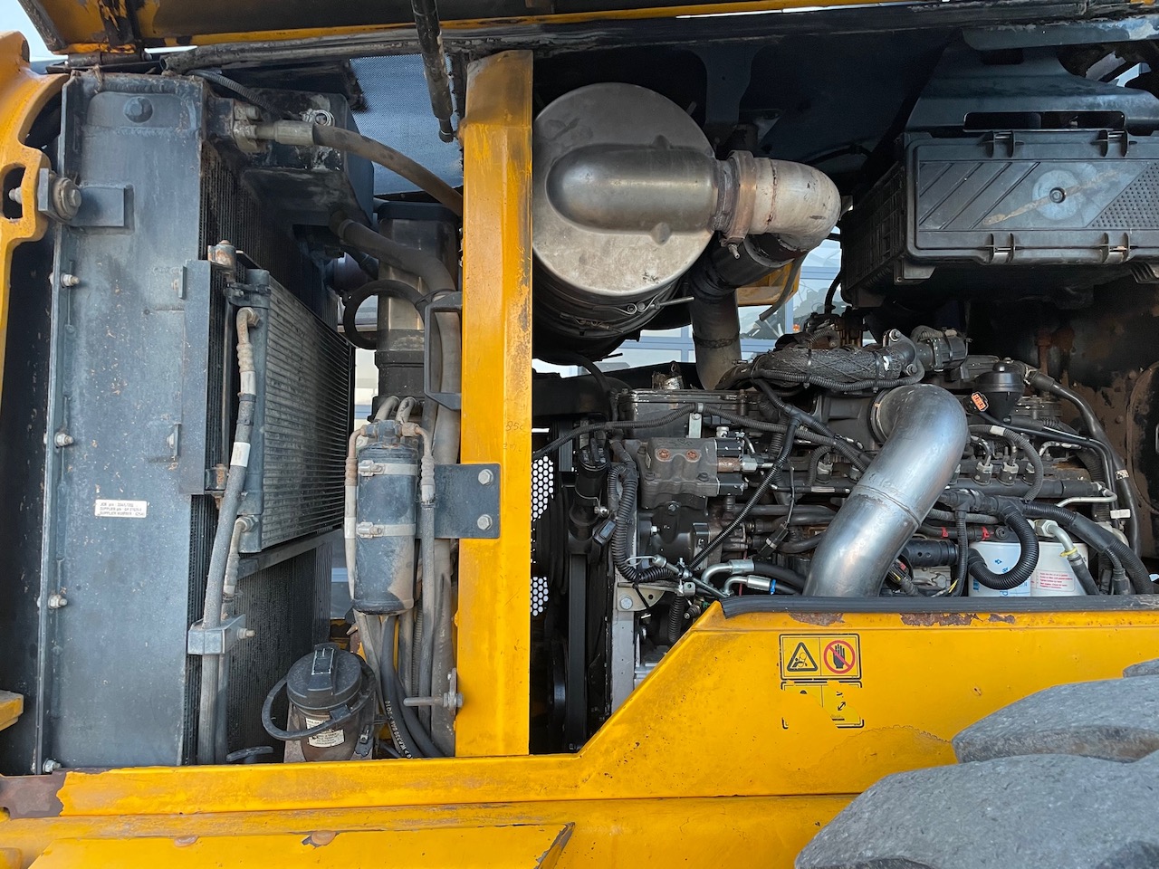 JCB 457 HT + Hoogkiepbak