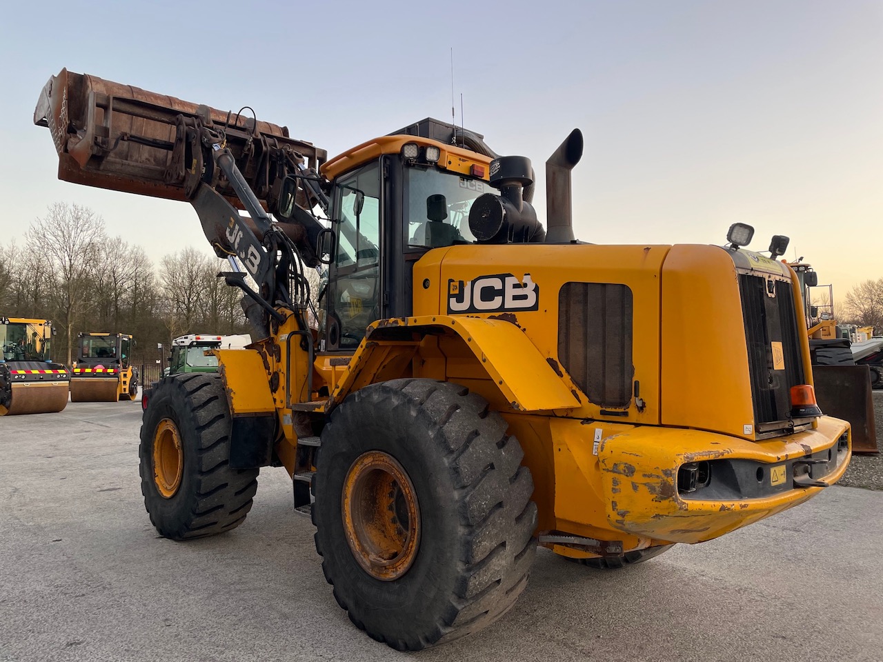 JCB 457 HT + Hoogkiepbak