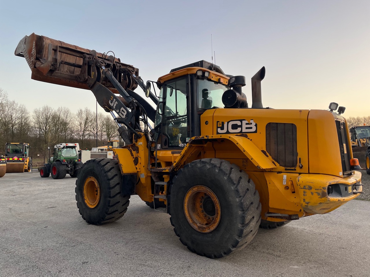 JCB 457 HT + Hoogkiepbak