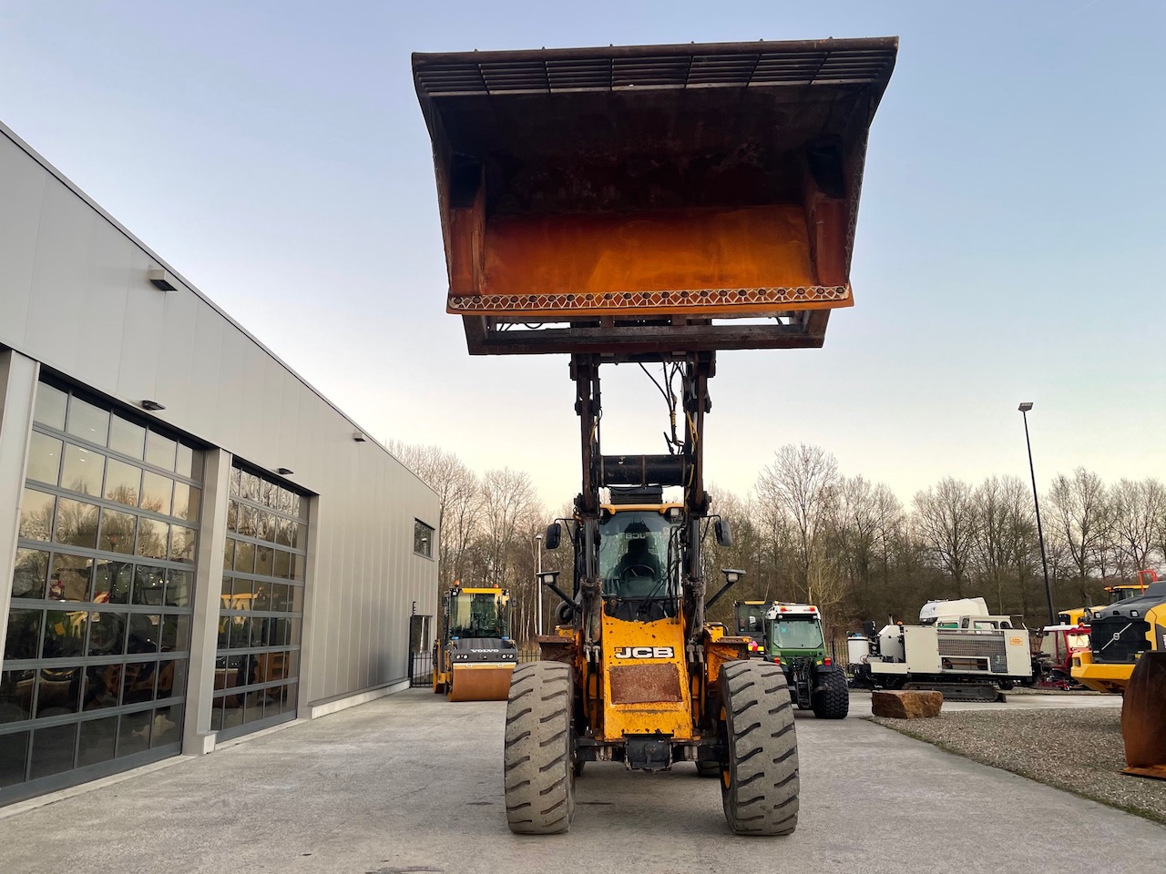 JCB 457 HT + Hoogkiepbak