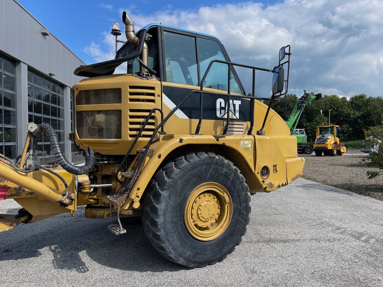 Caterpillar 725 (5 units beschikbaar)