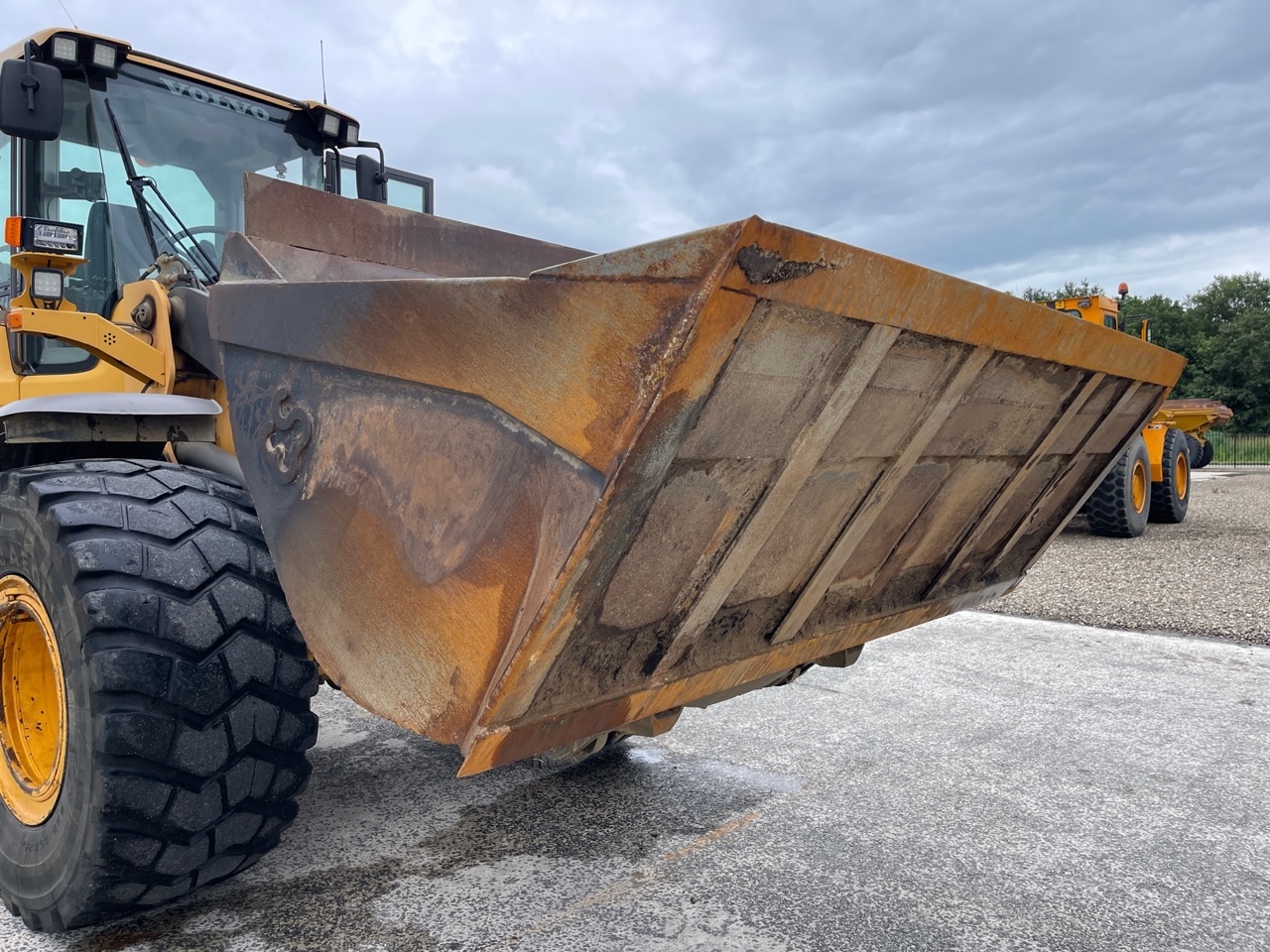 Eurosteel dichte bak 269cm Volvo / Lundberg aansluiting groot