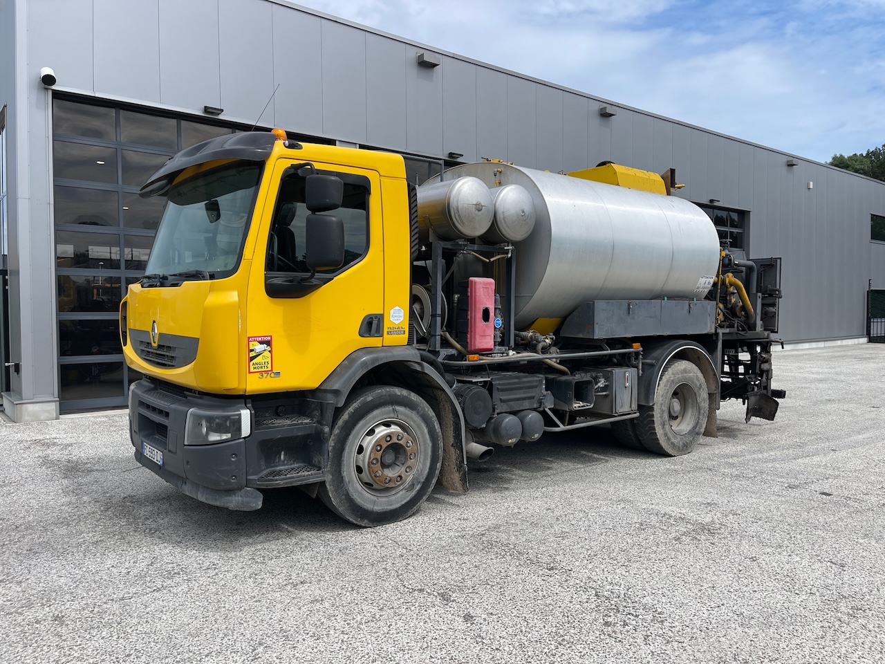 Renault Premium Bitumen Sprayer Acmar 7500 liter