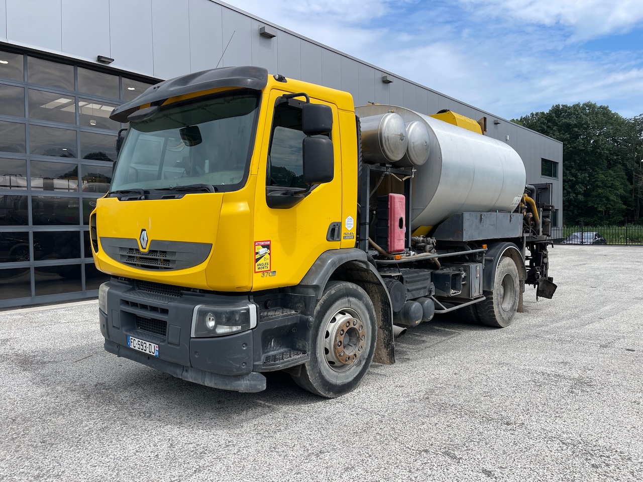 Renault Premium Bitumen Sprayer Acmar 7500 liter