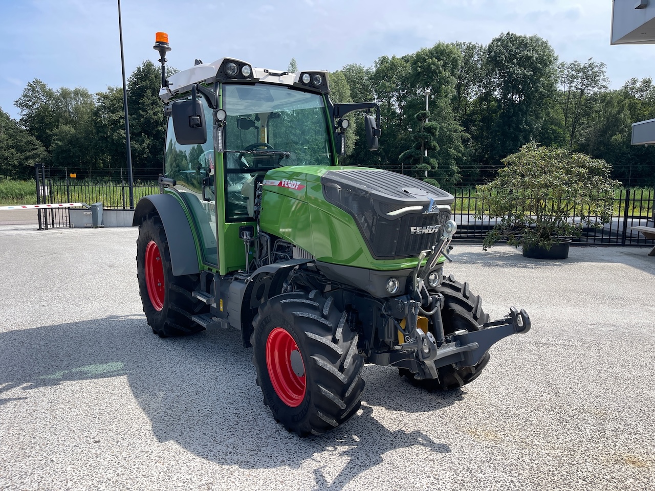 Fendt 211F Profi+ en GPS