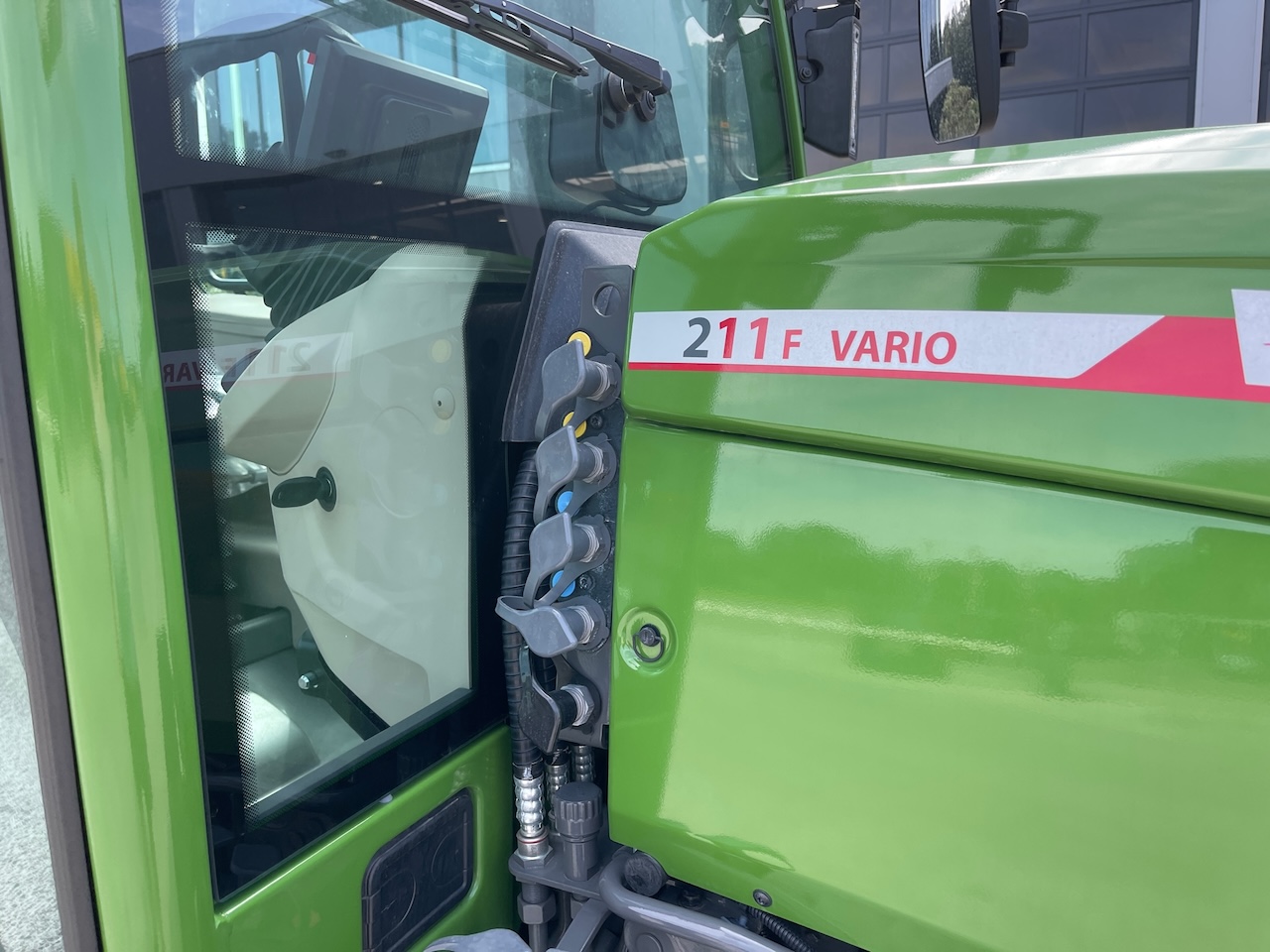 Fendt 211F Profi+ en GPS