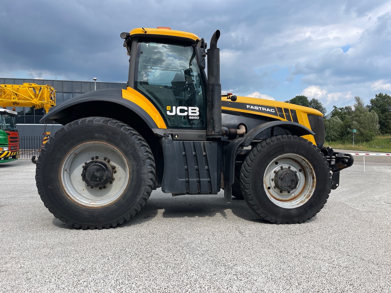 JCB Fastrack 8250