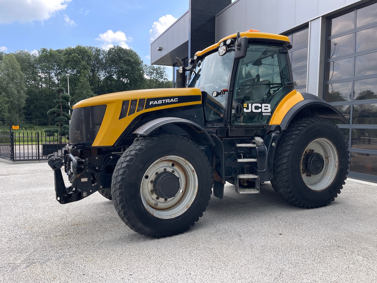 JCB Fastrack 8250