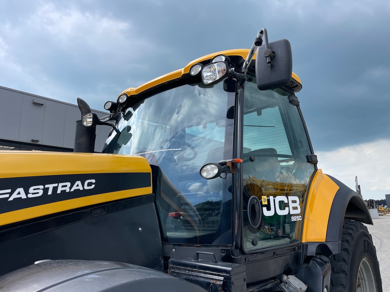 JCB Fastrack 8250