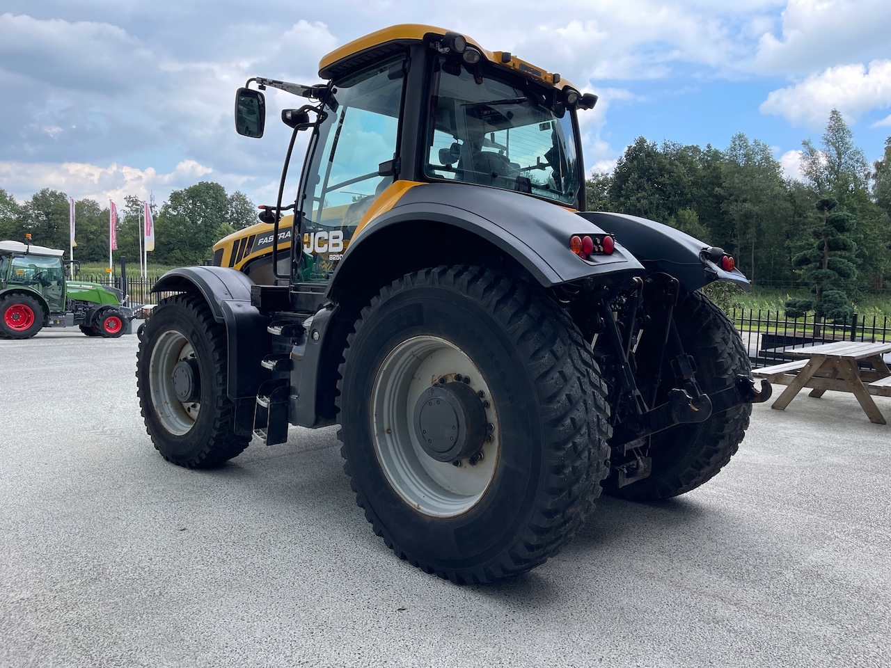 JCB Fastrack 8250