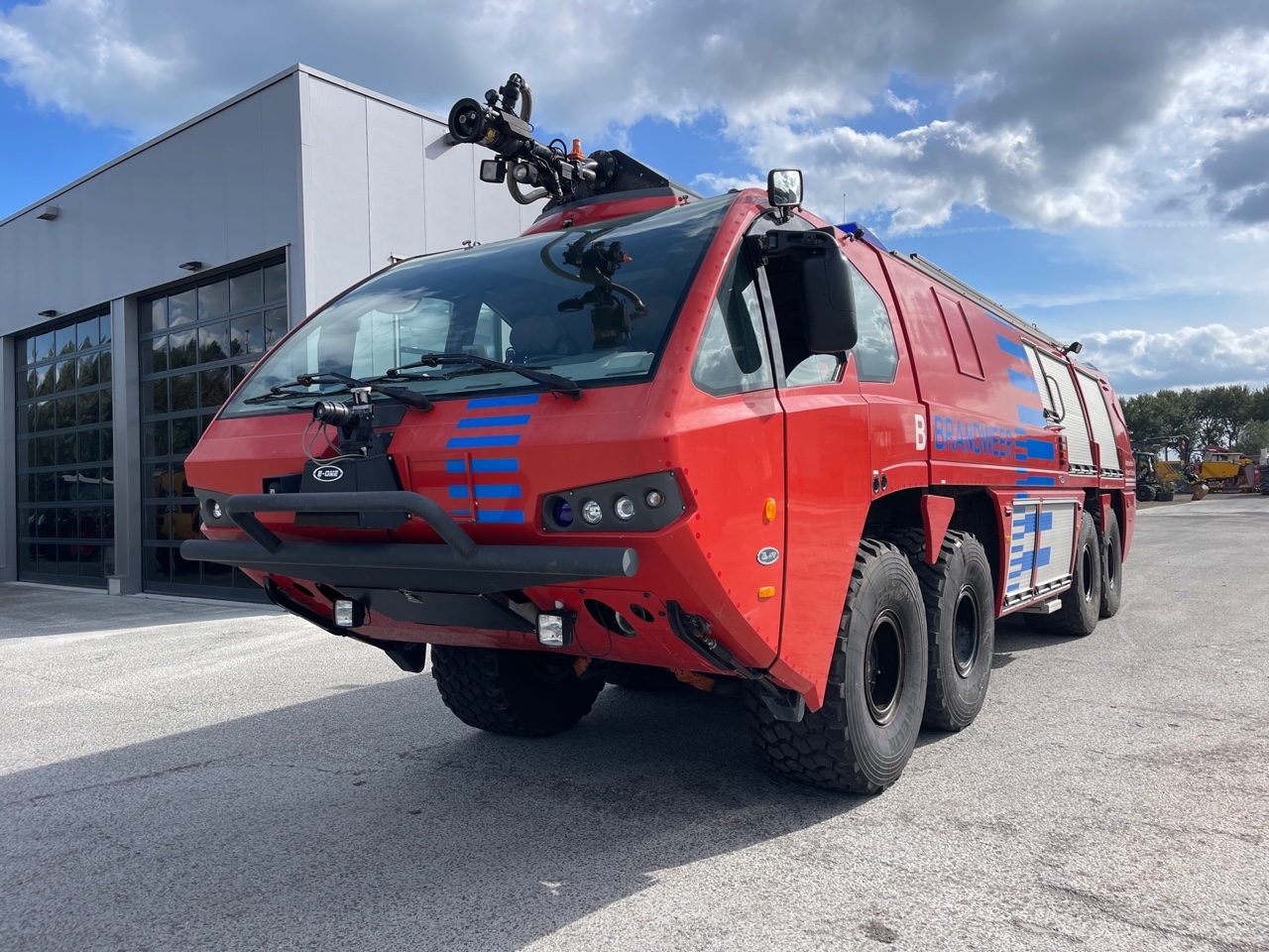 E-One Titan P6 HPS Crashtender Fire Truck