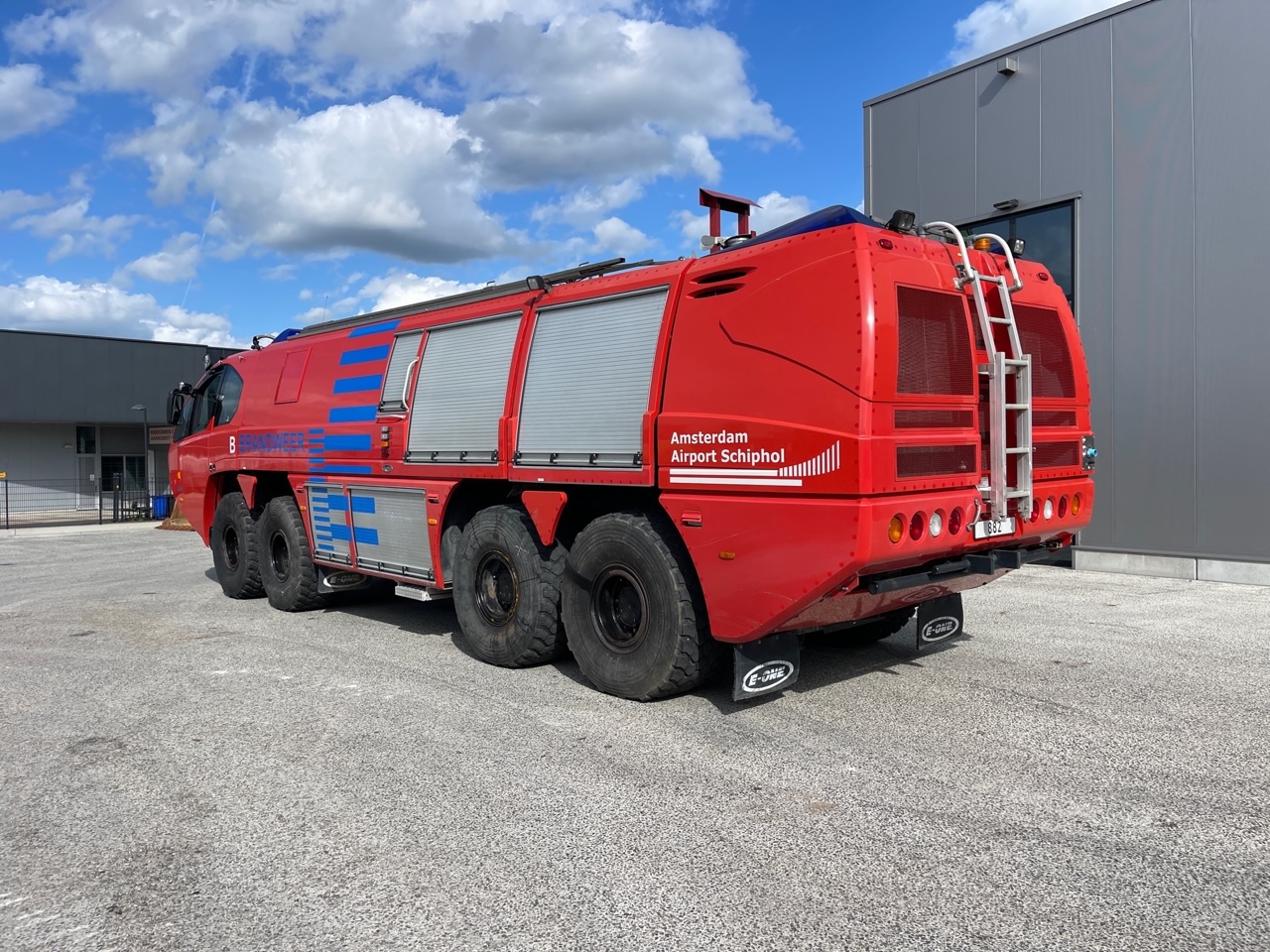 E-One Titan P6 HPS Crashtender Fire Truck