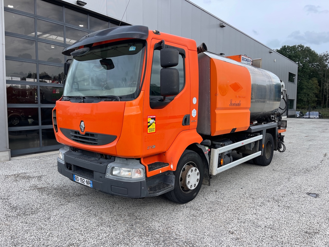 Renault Midlum 270 DXI with Secmair 3000 liter