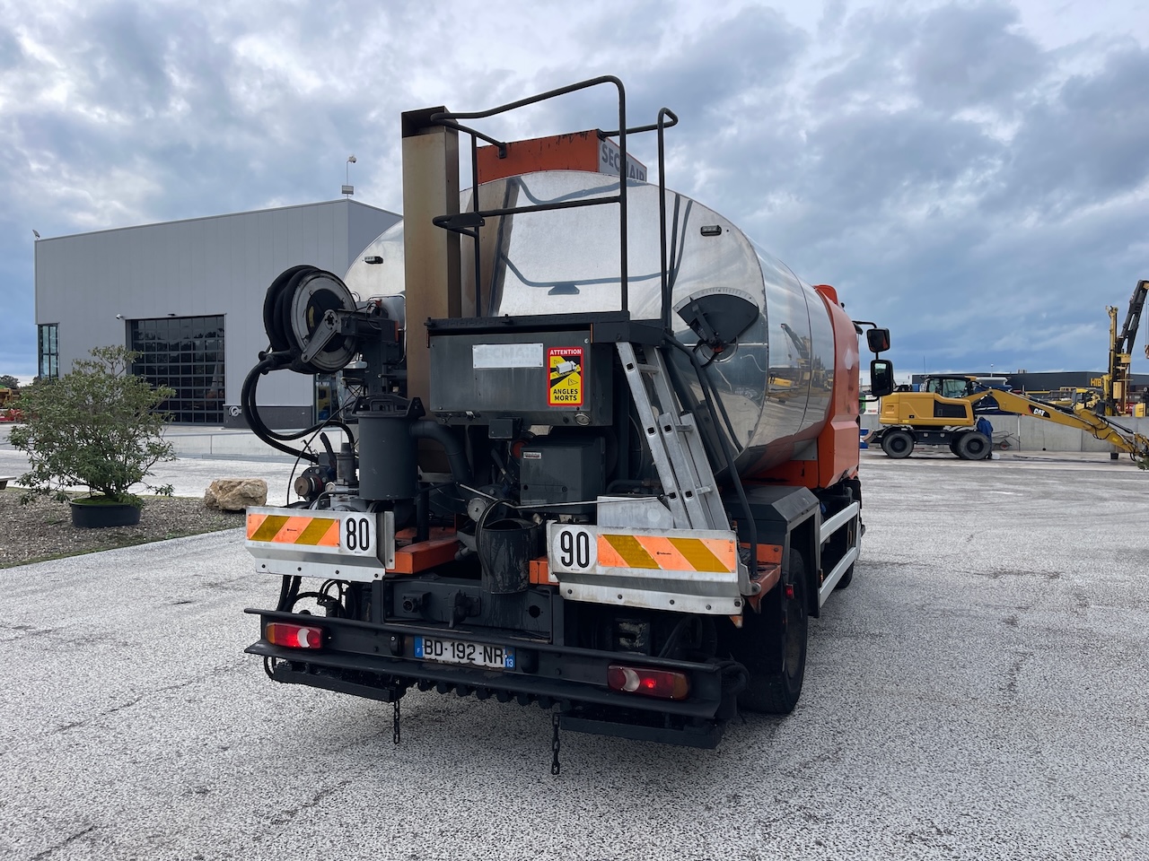 Renault Midlum 270 DXI with Secmair 3000 liter