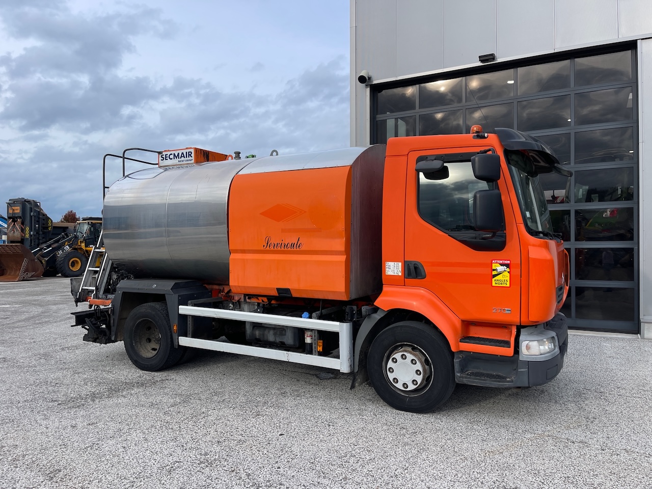 Renault Midlum 270 DXI with Secmair 3000 liter