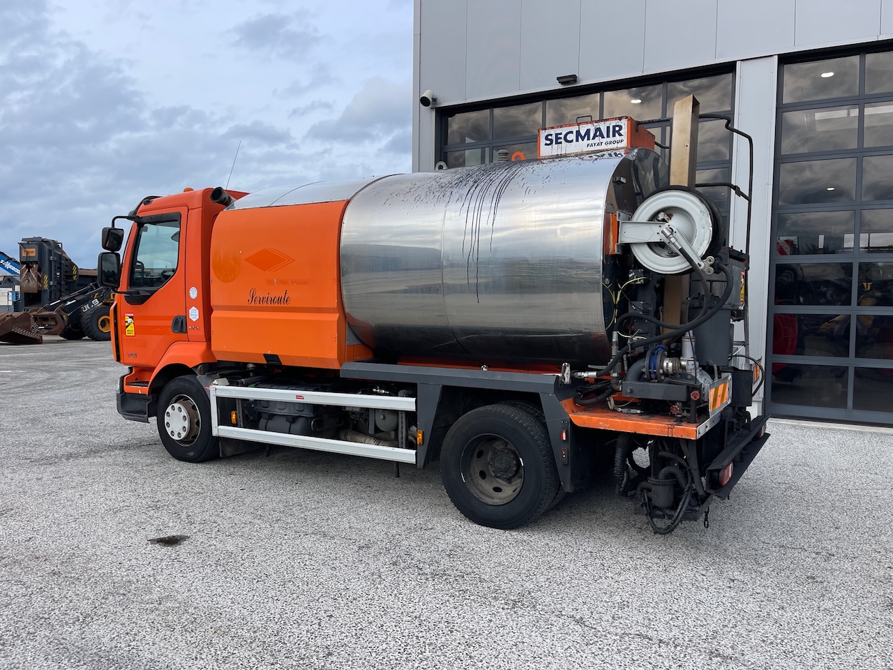 Renault Midlum 270 DXI with Secmair 3000 liter