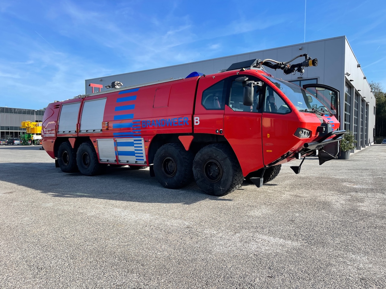 E-ONE Titan P6 HPS Crashtender Fire Truck