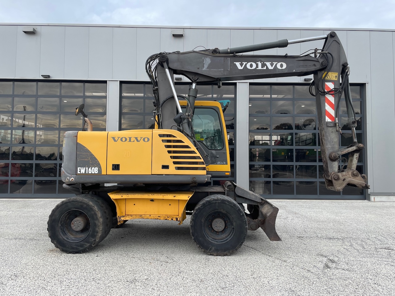 Volvo EW160B