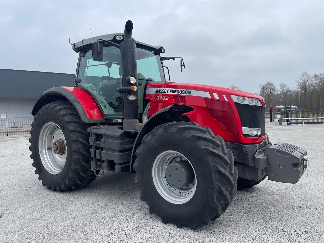 Massey Ferguson 8732 Dyna-VT Tractor met GPS