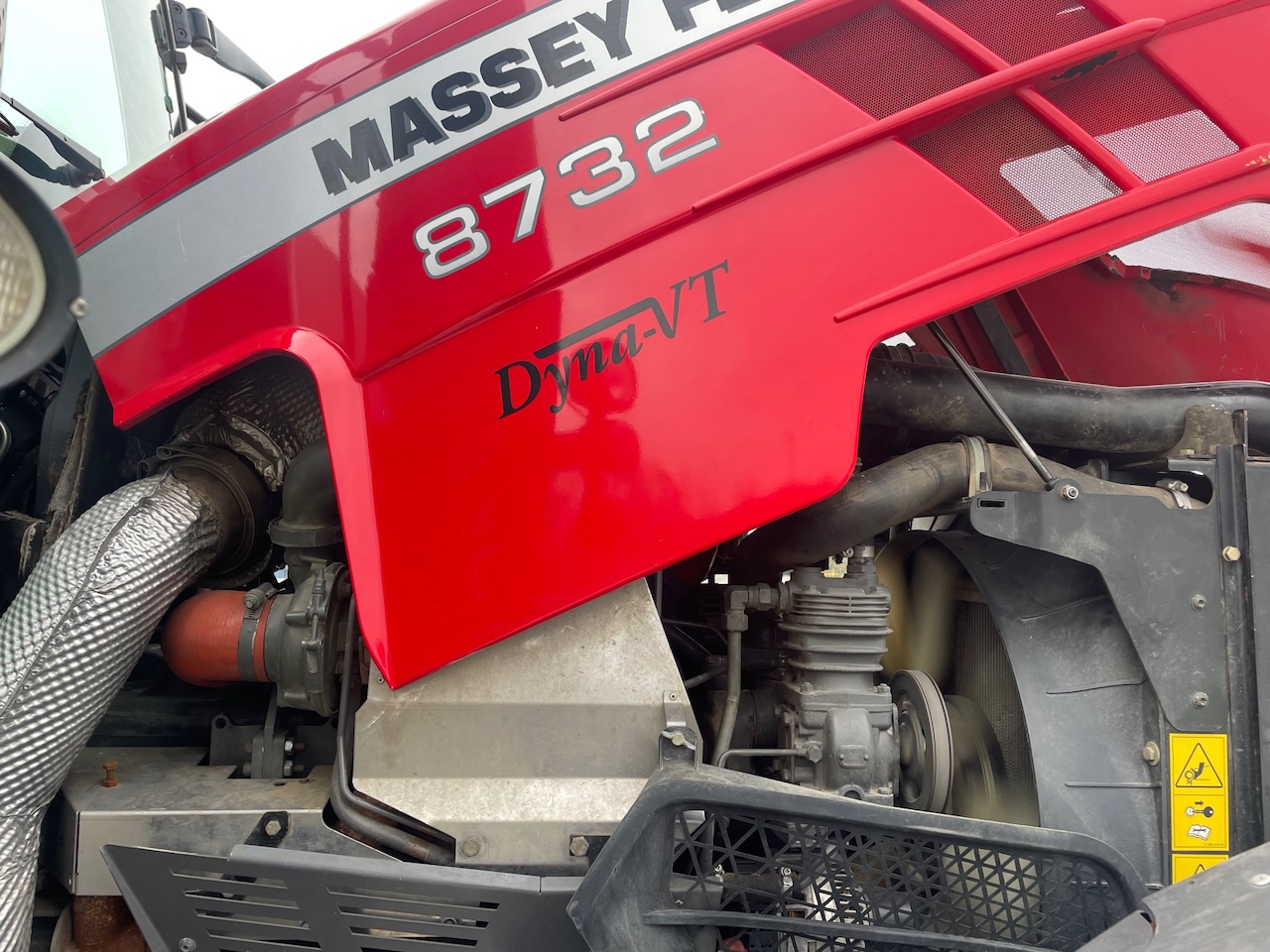 Massey Ferguson 8732 Dyna-VT Tractor met GPS