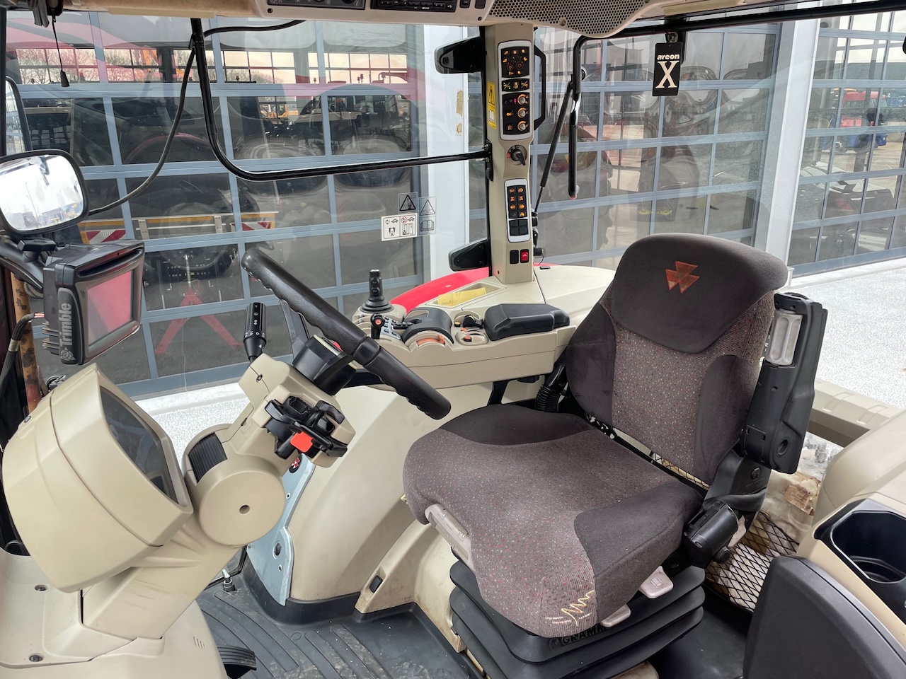 Massey Ferguson 8732 Dyna-VT Tractor met GPS