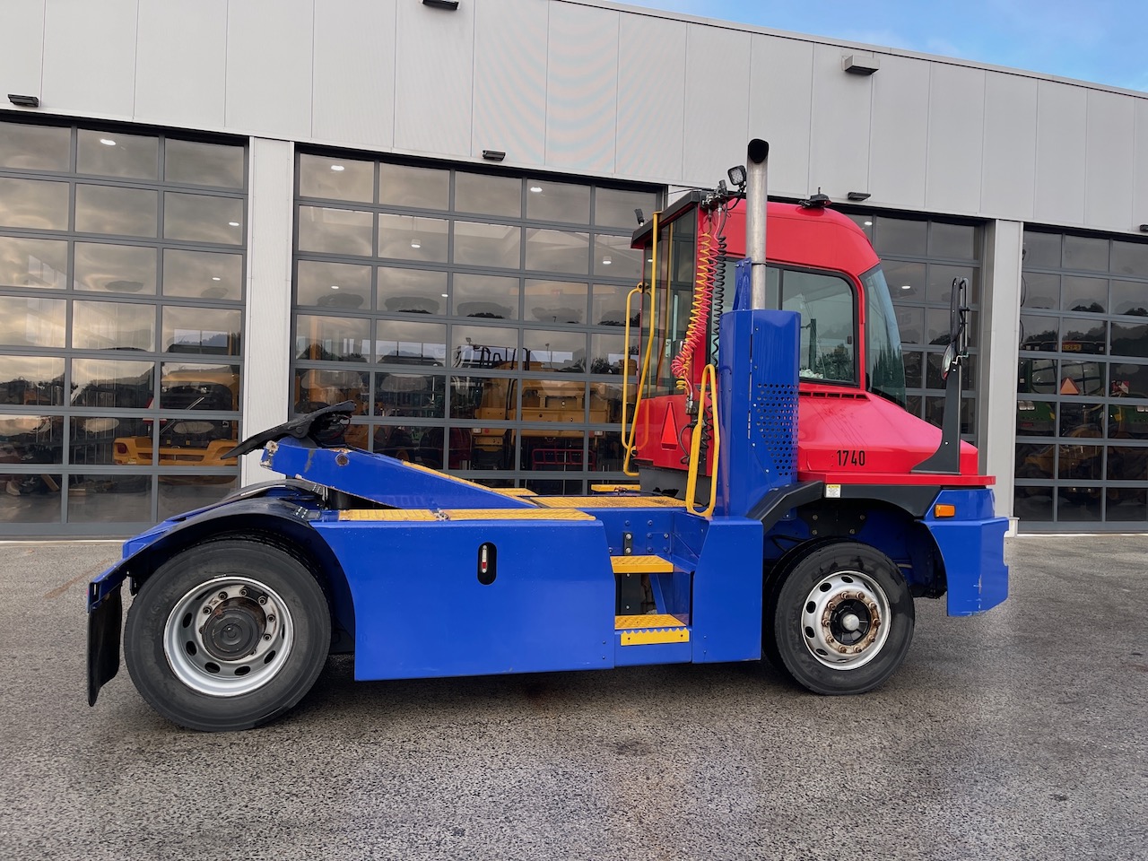 Kalmar T2 Terminal Trekker