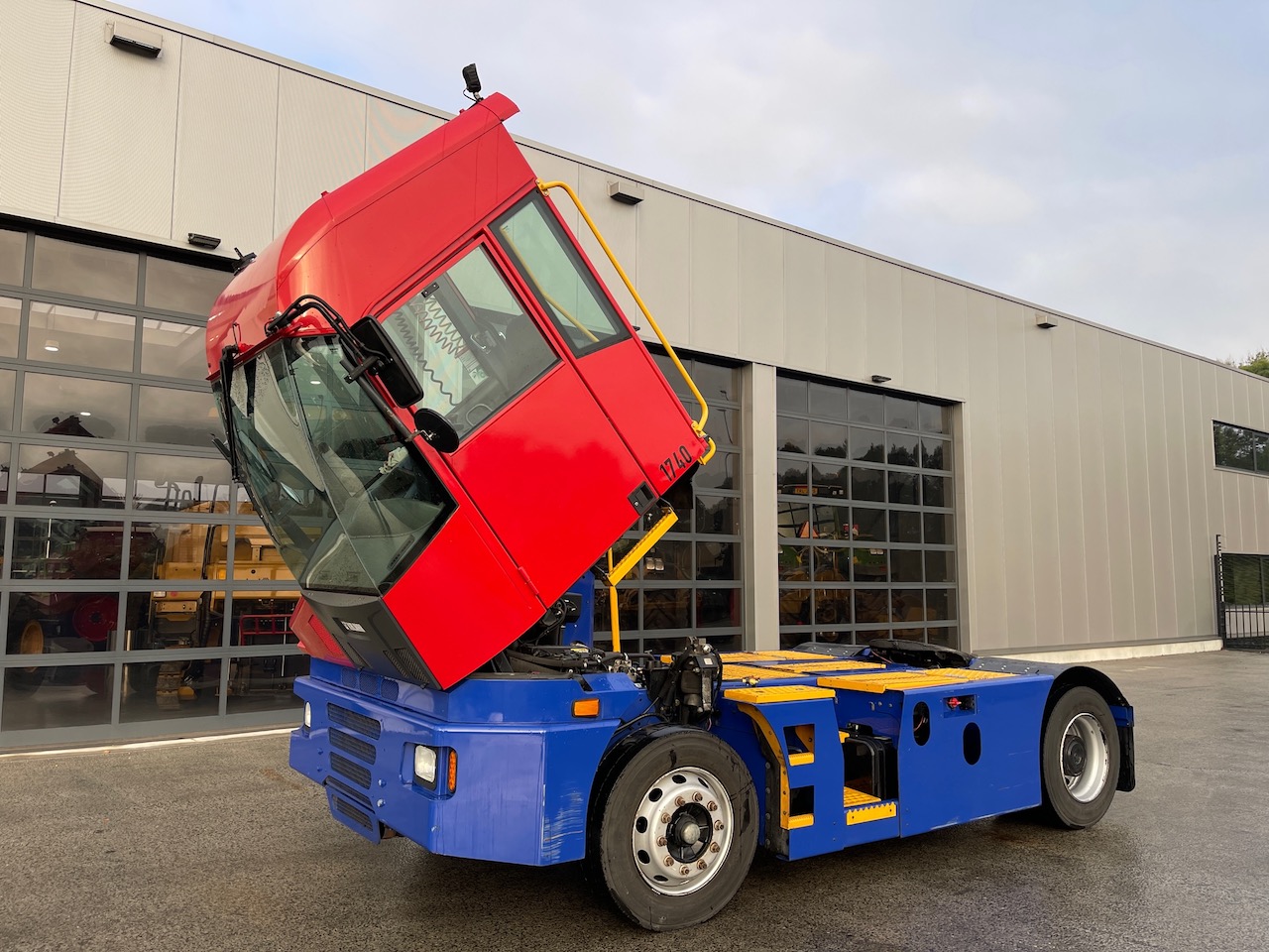 Kalmar T2 Terminal Trekker