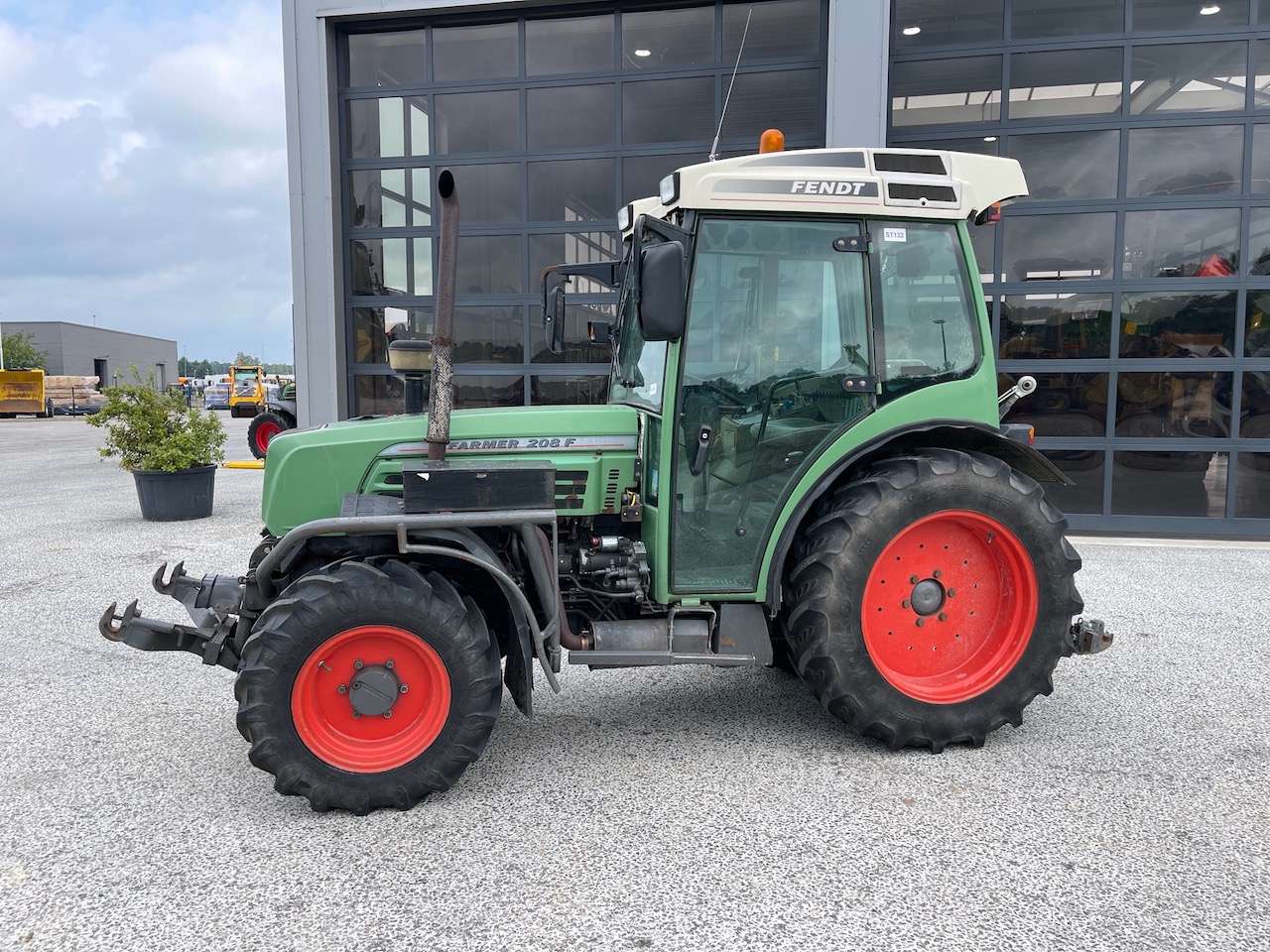 Fendt 208F Smalspoor trekker 2004