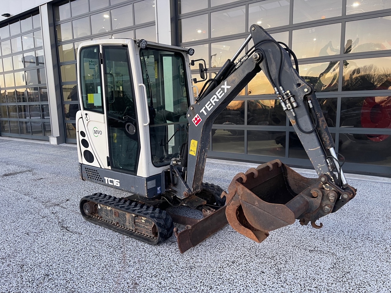 Terex TC16 minigraver met Hydraulische onderwagen