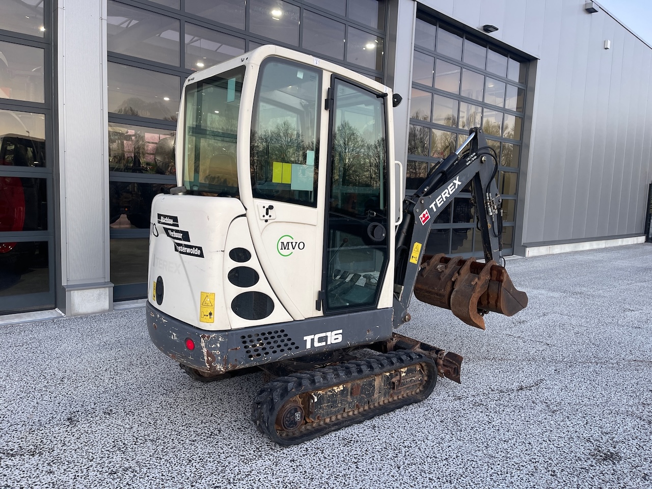 Terex TC16 minigraver met Hydraulische onderwagen