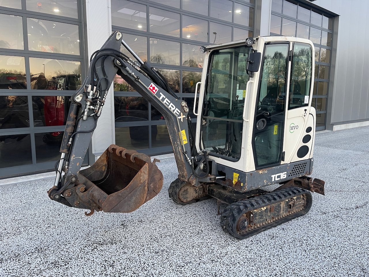 Terex TC16 minigraver met Hydraulische onderwagen