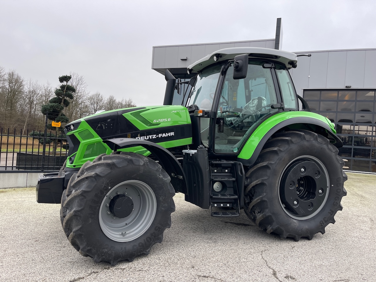 Deutz Fahr Agrotron 6205G