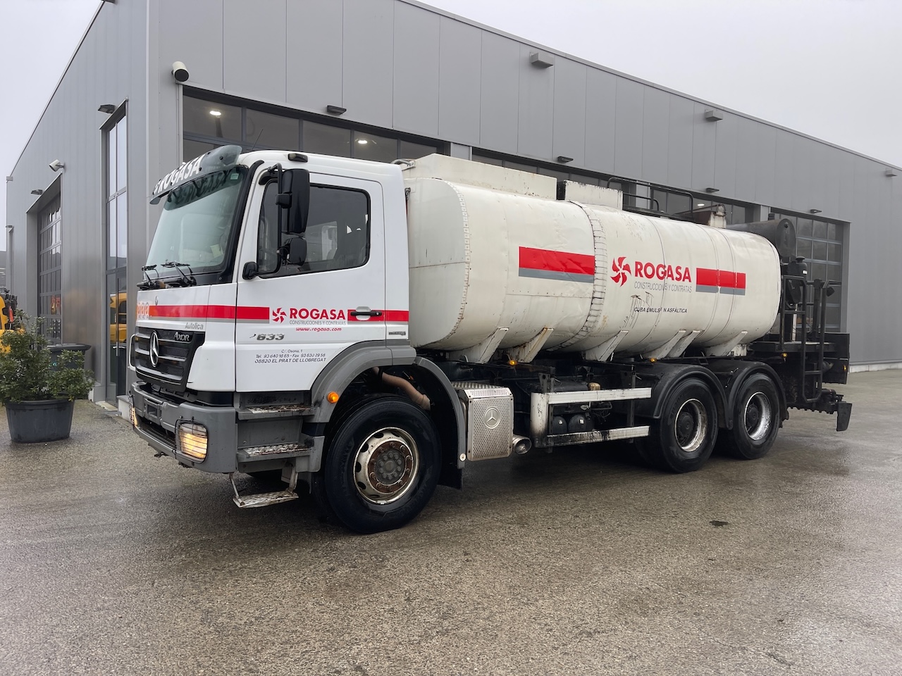 Mercedes Benz Axor 2633 9000ltr Bitumen sprayer