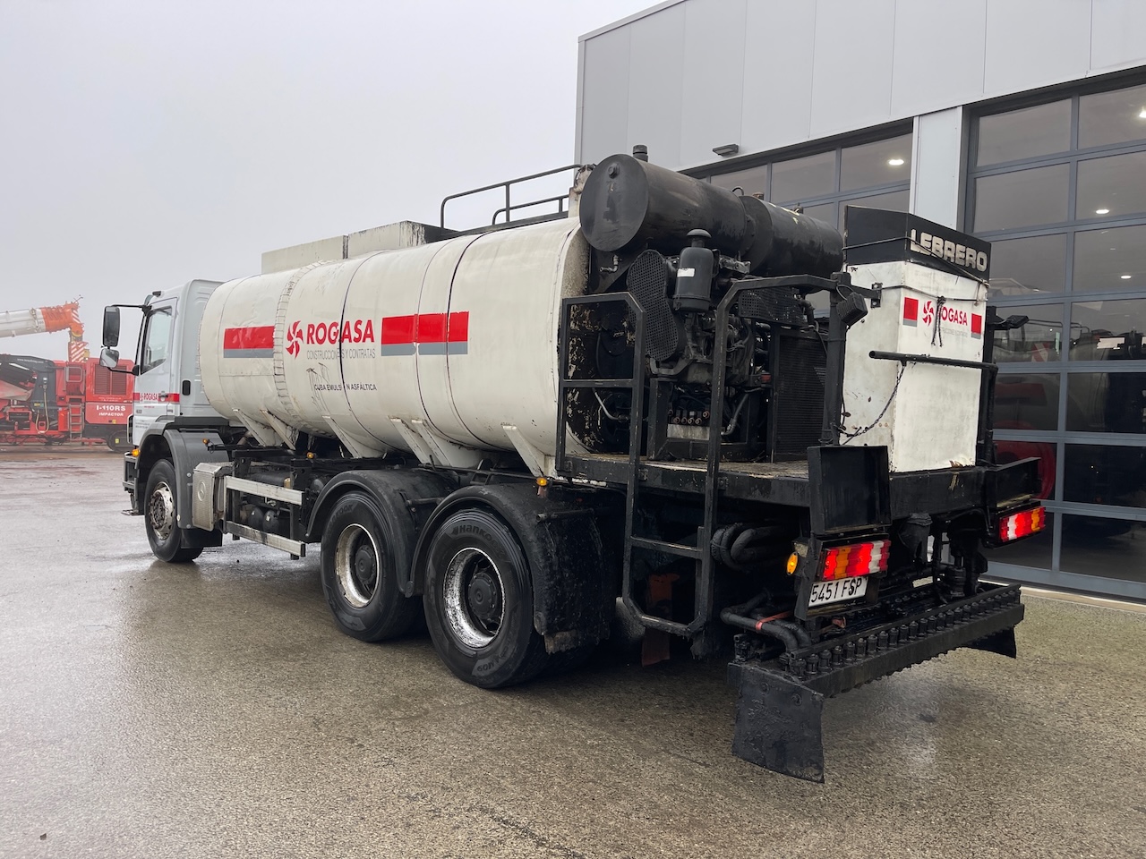 Mercedes Benz Axor 2633 9000ltr Bitumen sprayer