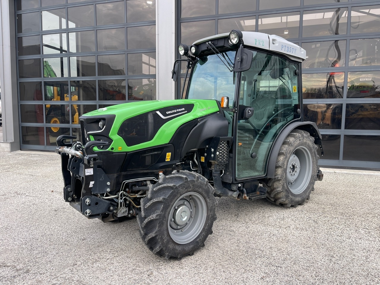 Deutz Fahr 580DV Ecoline Smalspoor tractor picture