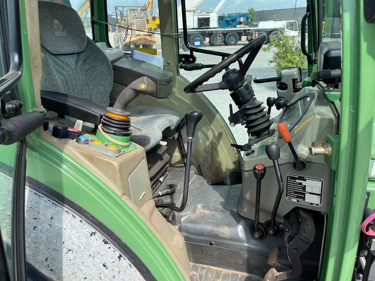 Fendt 208F Smalspoor trekker