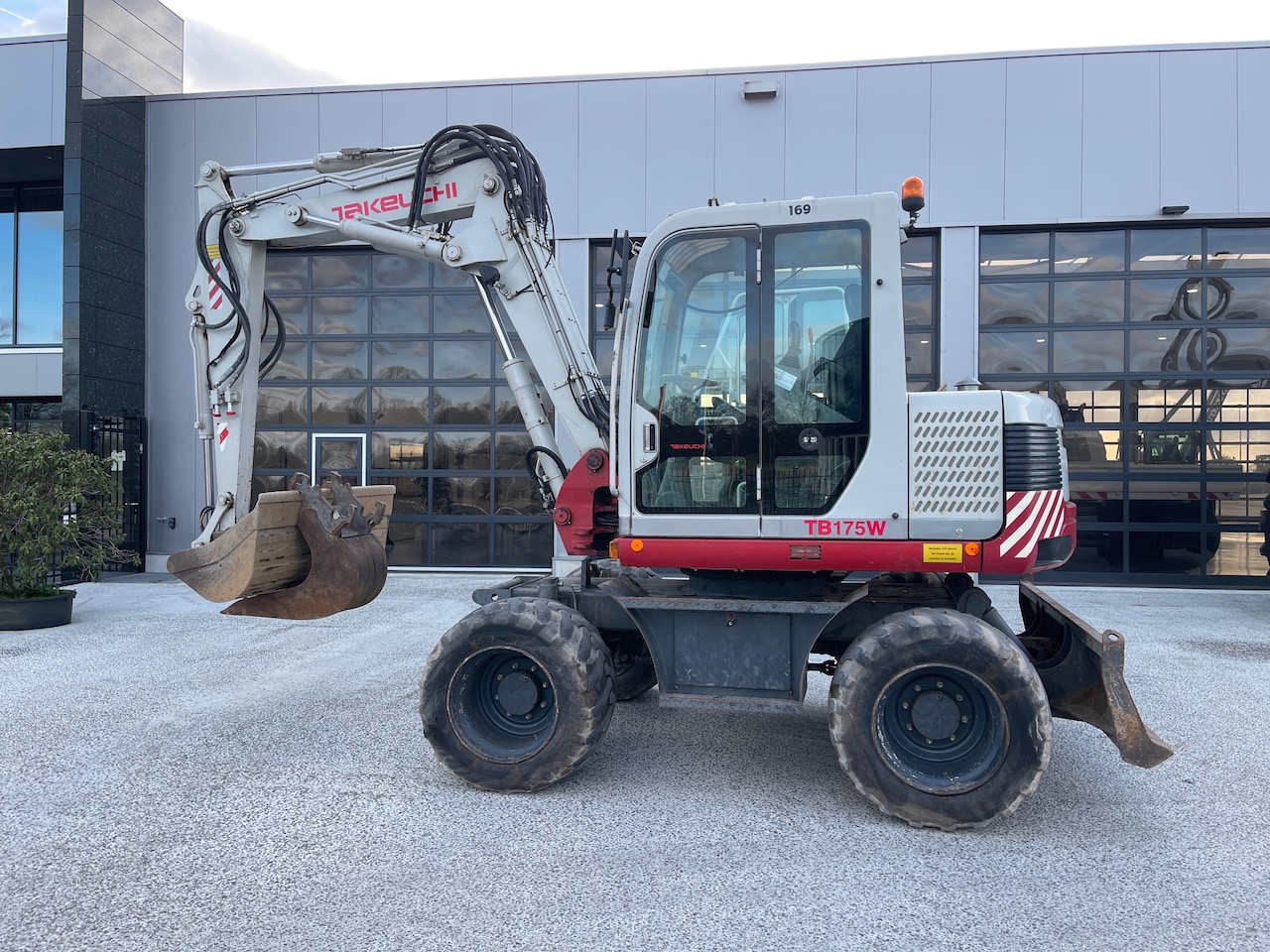 Takeuchi TB175W