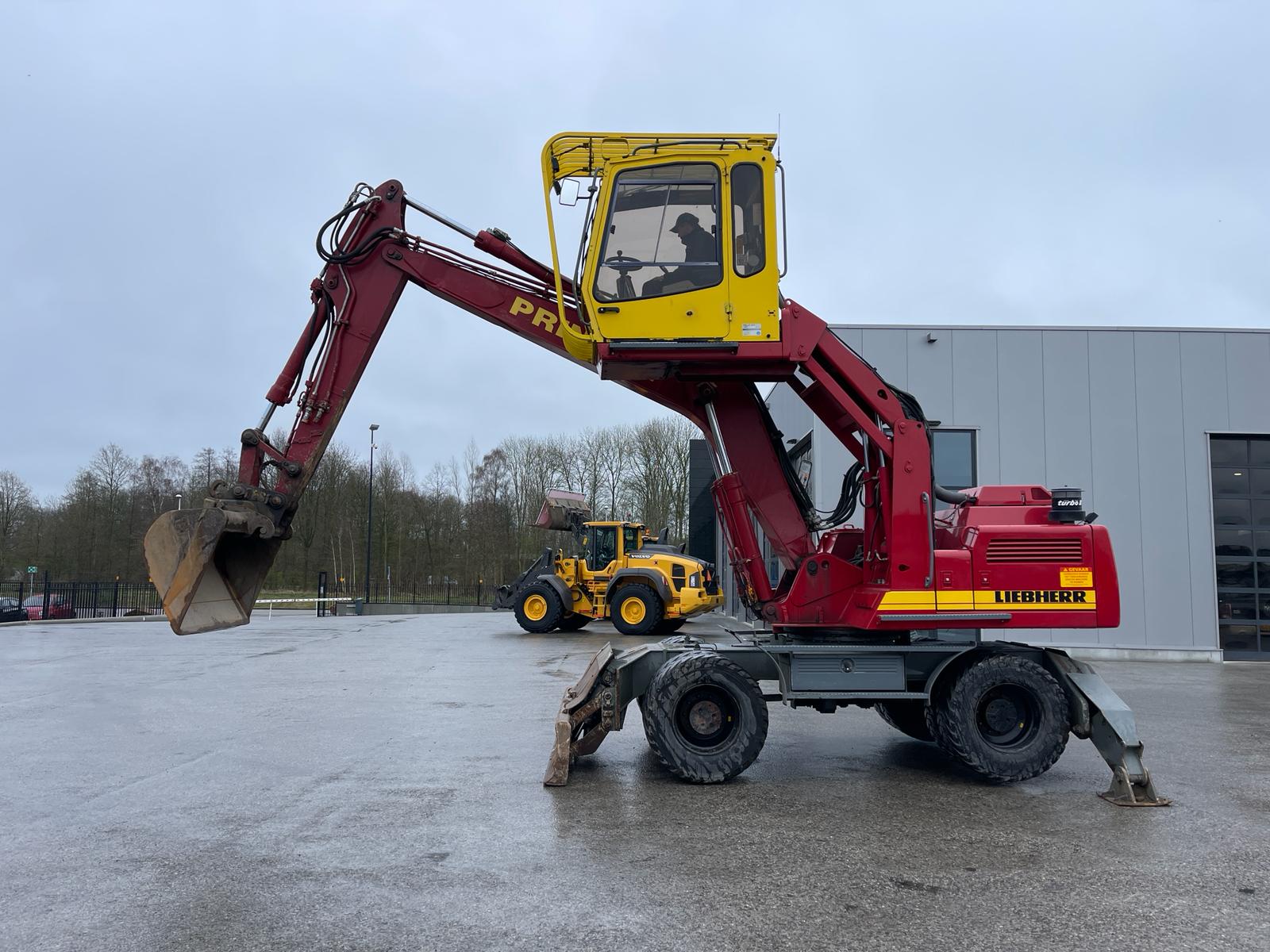 Liebherr A904 Litronic picture