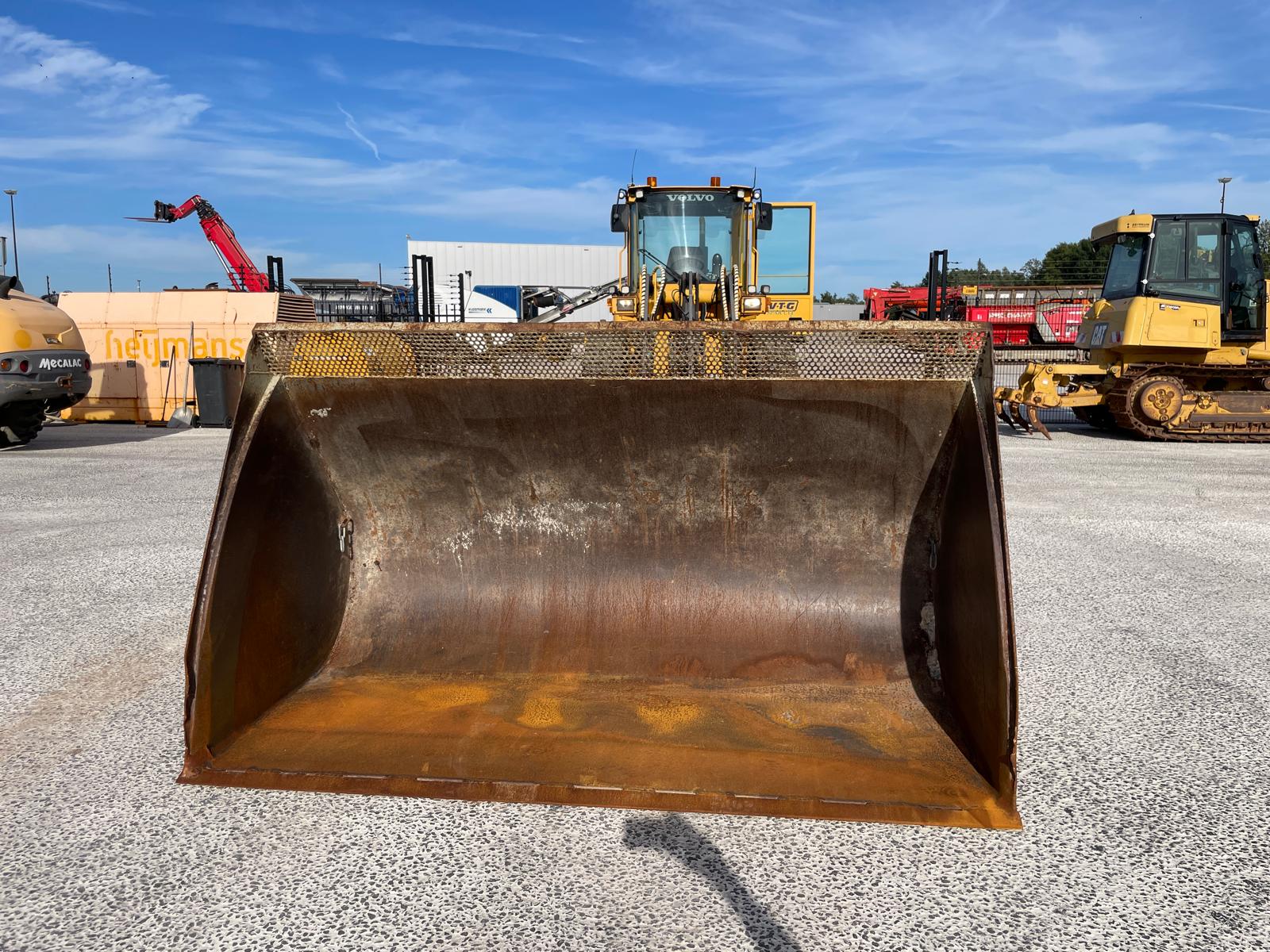 Eurosteel Dichte bak 243cm 2230 ltr Volvo / Lundberg aansl