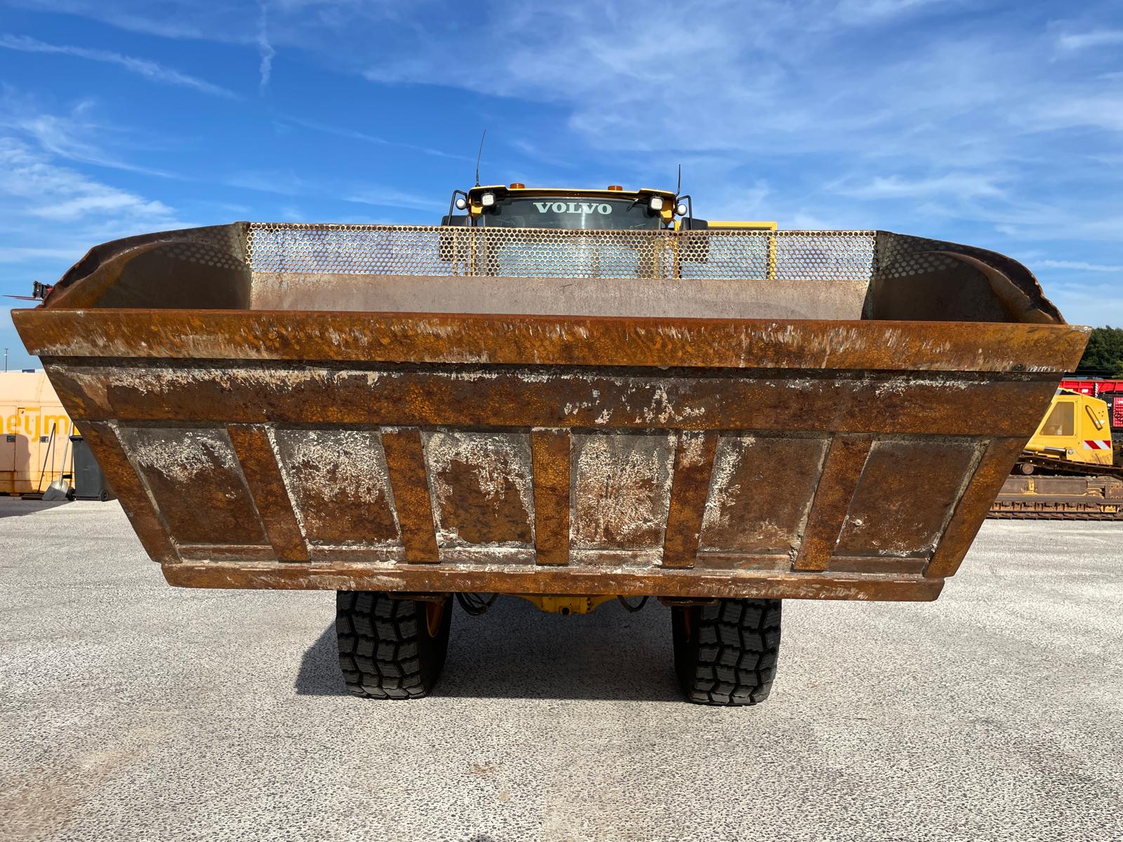Eurosteel Dichte bak 243cm 2230 ltr Volvo / Lundberg aansl