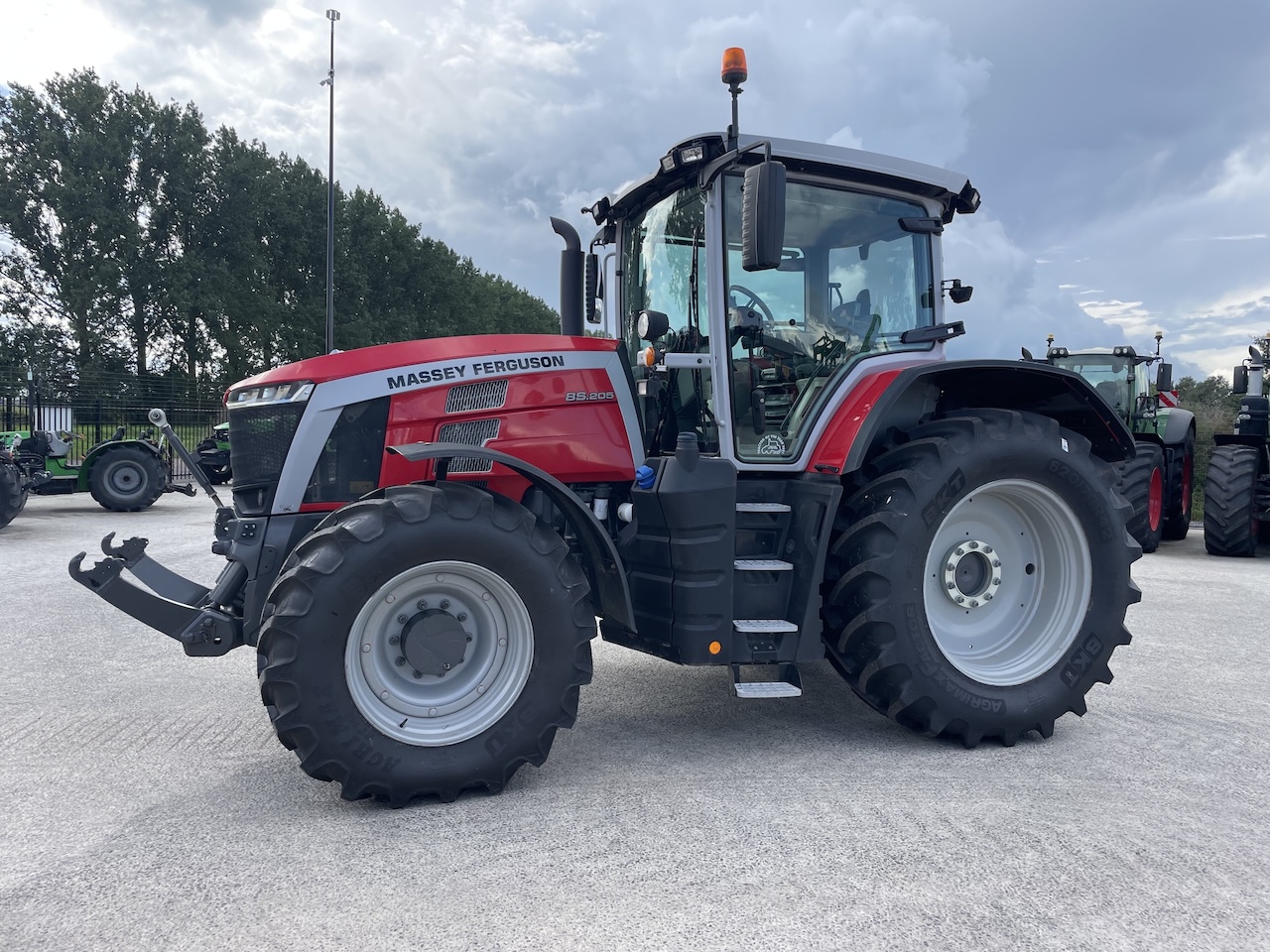 Massey Ferguson 8S.205 Dyna-7 2021